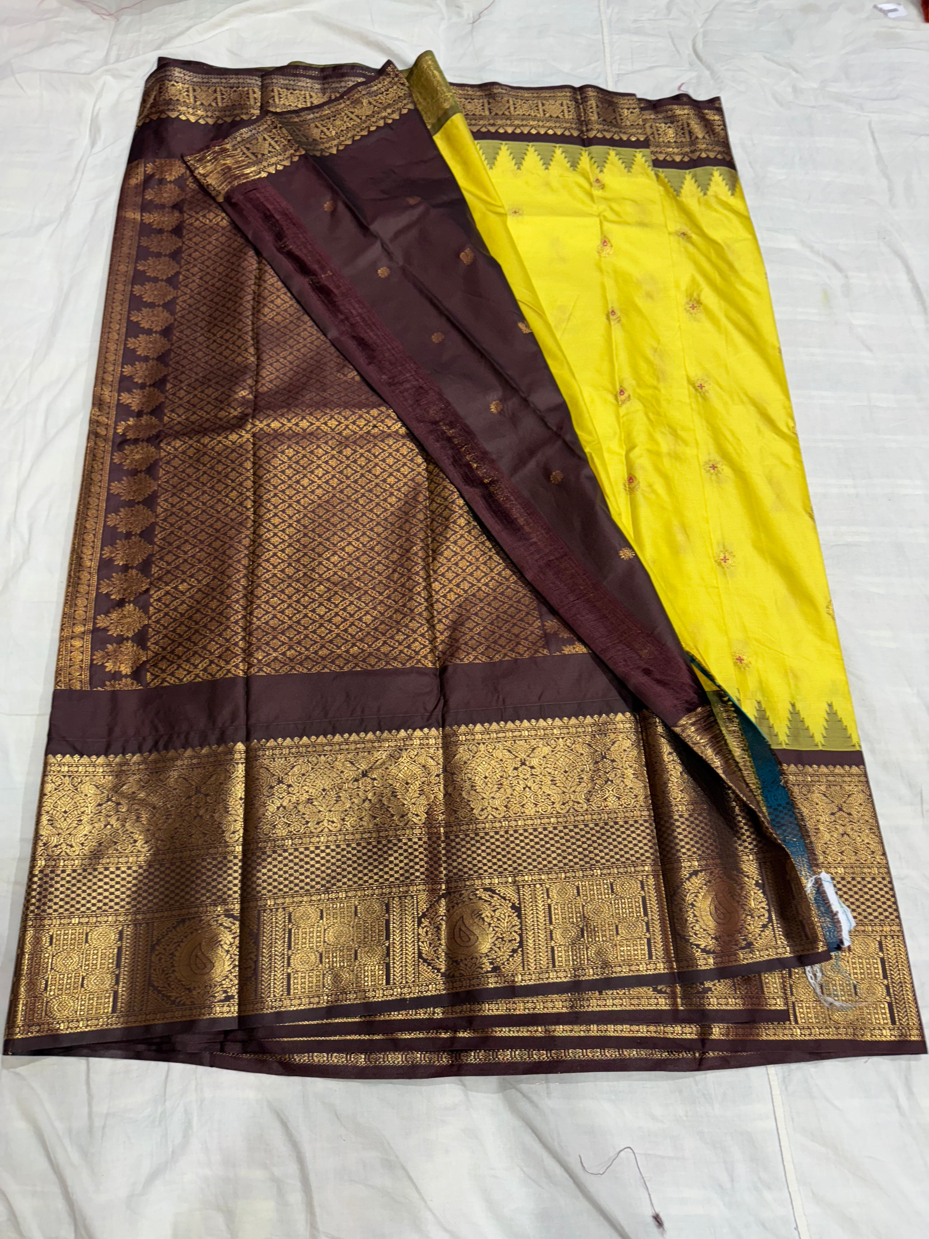 Semi Gadwal big border