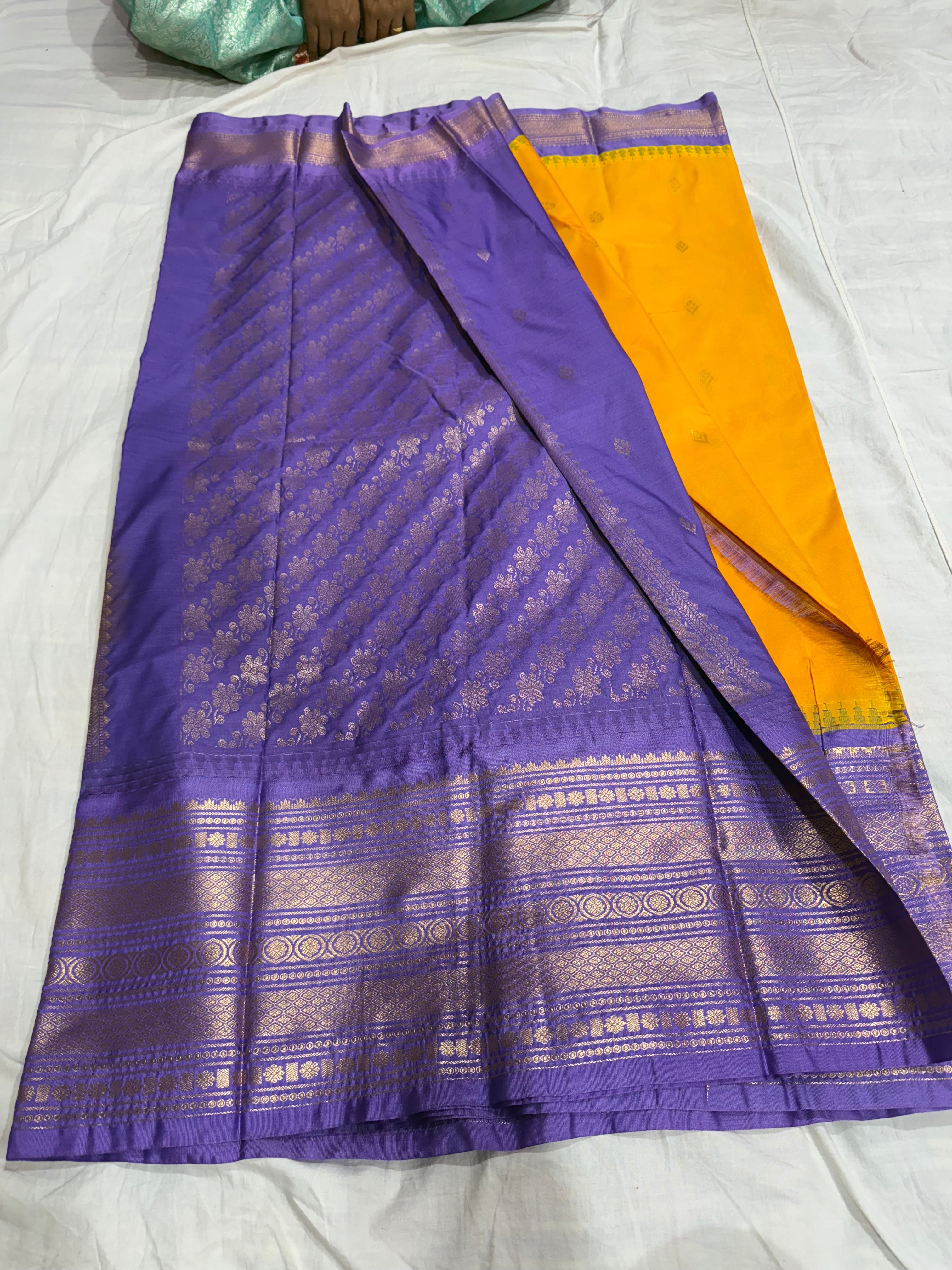 Semi Gadwal big border